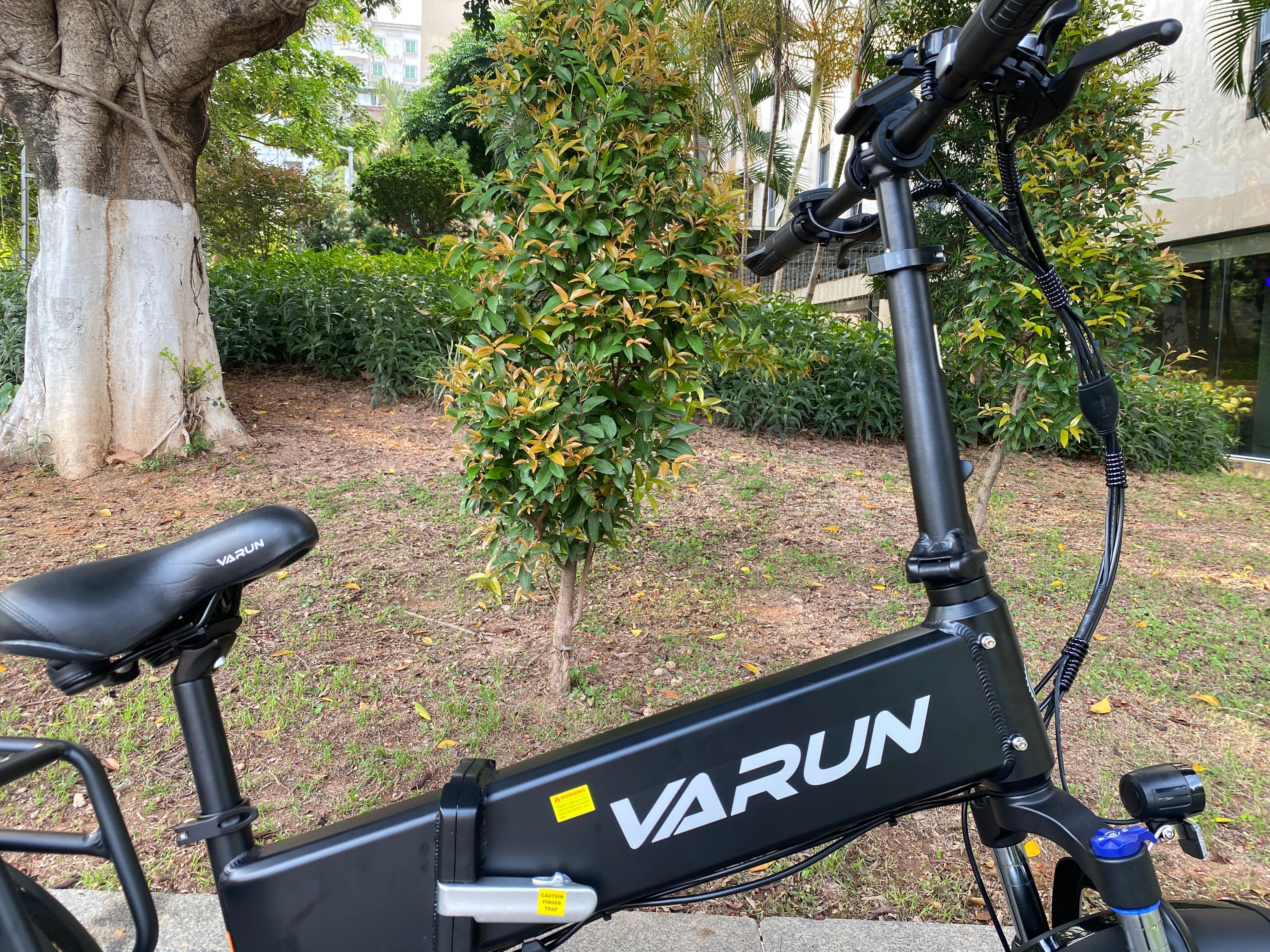 Come preparare la tua e-bike per una gita estiva di un giorno